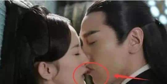 杨幂接吻镜头