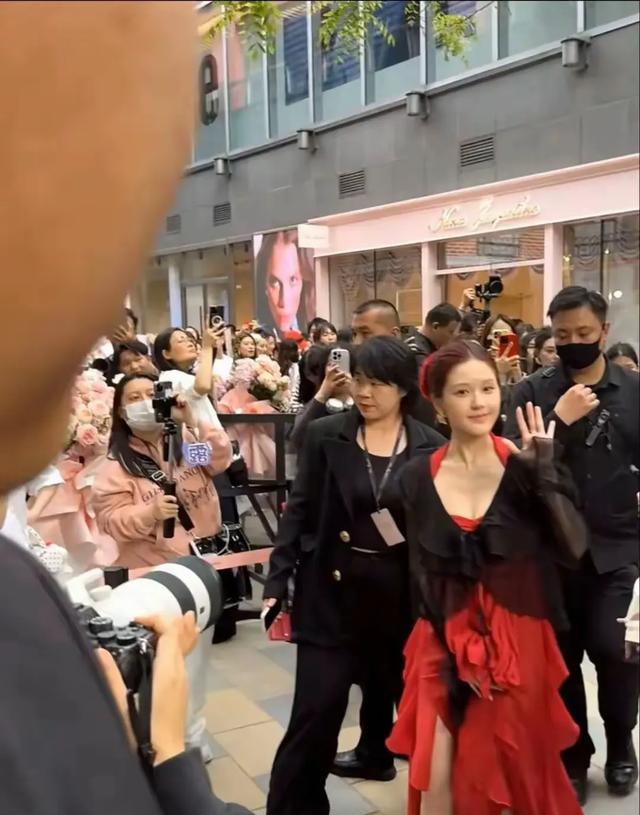 赵露思与于正旧照
